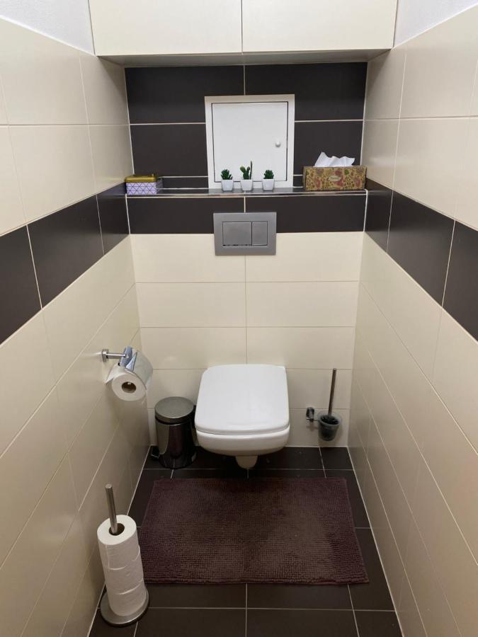 Apartman Slnecna Terasa S Vlastnym Parkovanim Na 2 Auta Apartment Zilina Bagian luar foto